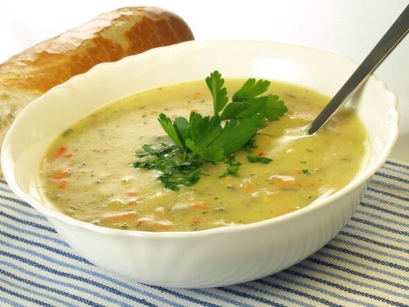 ซุปผักบดกับหัวผักกาดในเมนูอาหารดื่มเพื่อลดน้ำหนัก